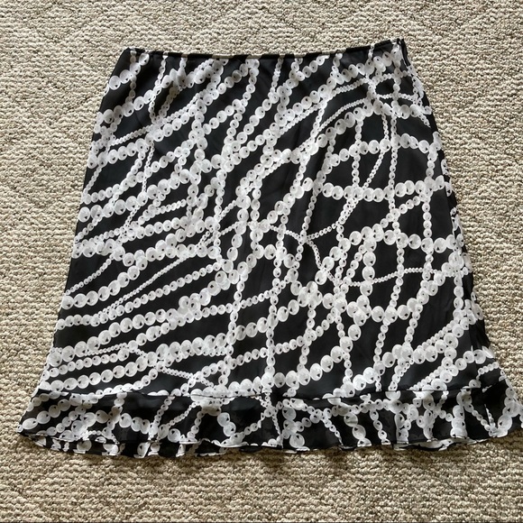 Apostrophe Dresses & Skirts - 5/$15 Apostrophe Black & White/Gray Pearl Strands Pattern Skirt 20-22W